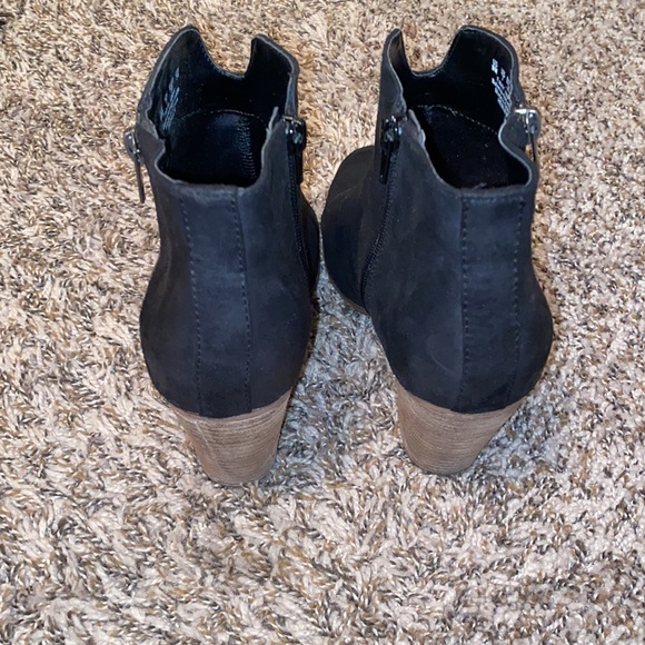 Boots - Picture 3 of 3